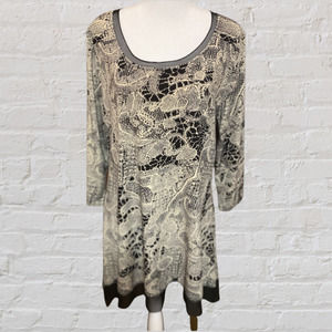 Casual Express Black & Tan Geometric Design Top